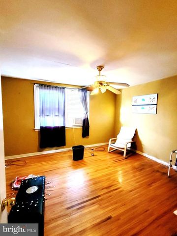 5851 SYLVESTER ST, Philadelphia, PA 19149