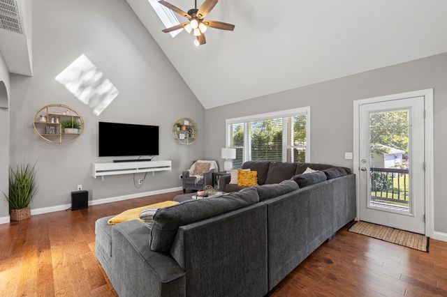 178 Lorraine Court, Berea, KY 40403