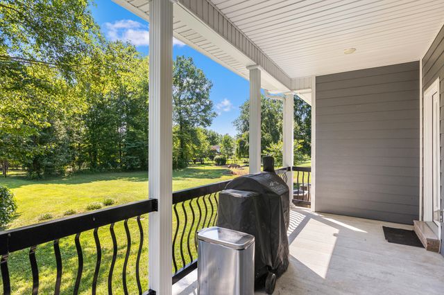 178 Lorraine Court, Berea, KY 40403