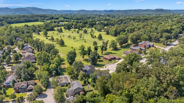 178 Lorraine Court, Berea, KY 40403