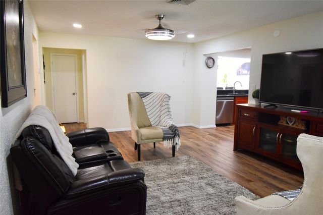 11886 NW 24th Street, Coral Springs, FL 33065