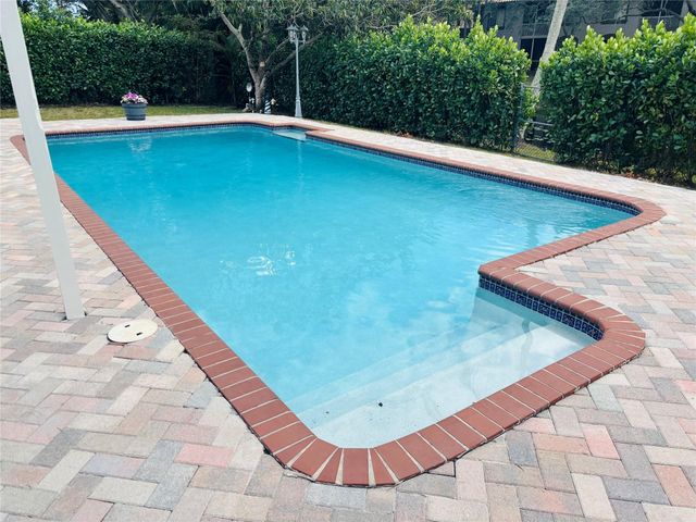 11886 NW 24th Street, Coral Springs, FL 33065