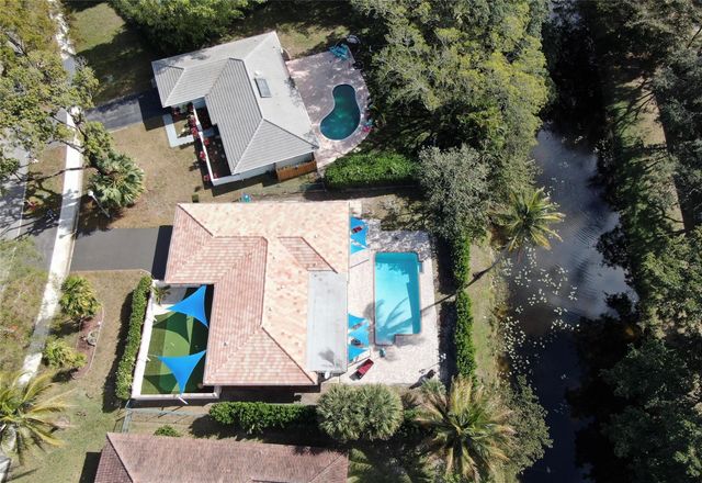 11886 NW 24th Street, Coral Springs, FL 33065