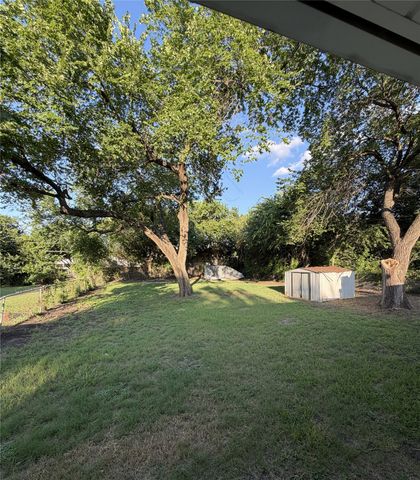 856 Renfro Drive, White Settlement, TX 76108