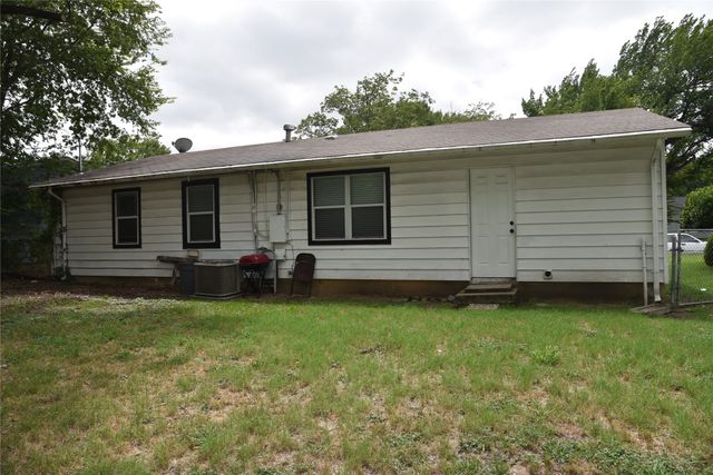 856 Renfro Drive, White Settlement, TX 76108