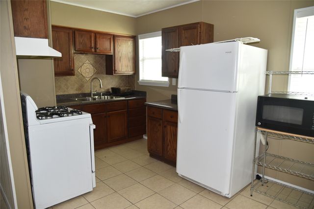 856 Renfro Drive, White Settlement, TX 76108
