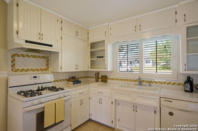336 TUTTLE RD, Terrell Hills, TX 78209