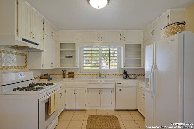 336 TUTTLE RD, Terrell Hills, TX 78209