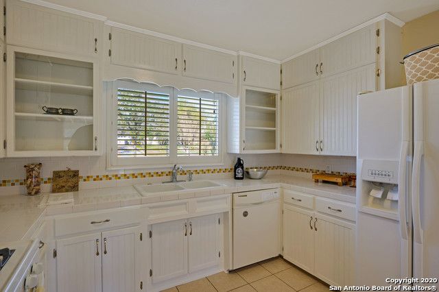 336 TUTTLE RD, Terrell Hills, TX 78209
