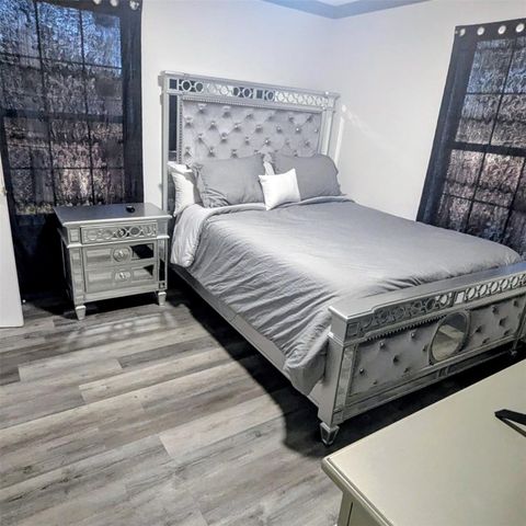 17717 Wild Oak Drive, Houston, TX 77090