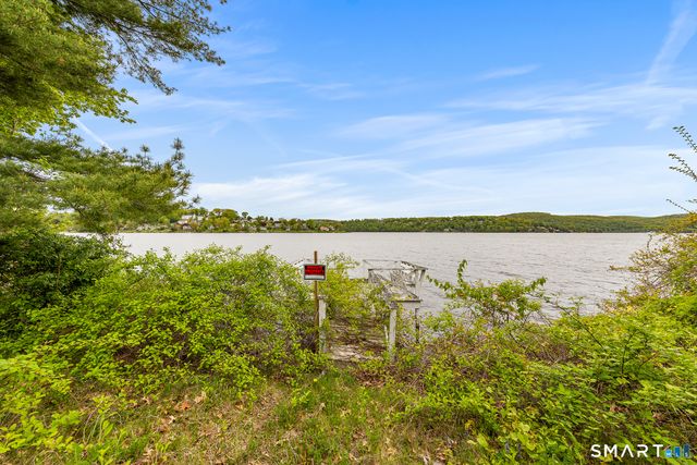 557 Candlewood Lake Road, Brookfield, CT 06804
