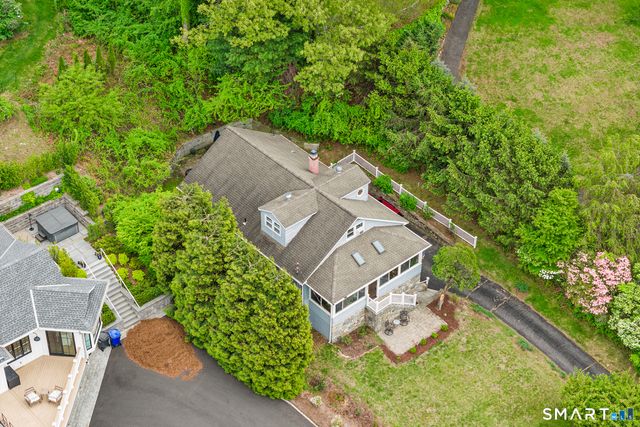 557 Candlewood Lake Road, Brookfield, CT 06804