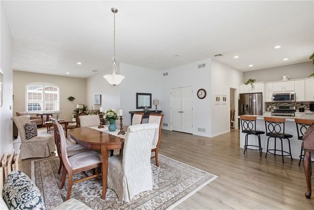 909 VALENTINA LN, Lower Burrell, PA 15068