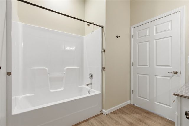 909 VALENTINA LN, Lower Burrell, PA 15068