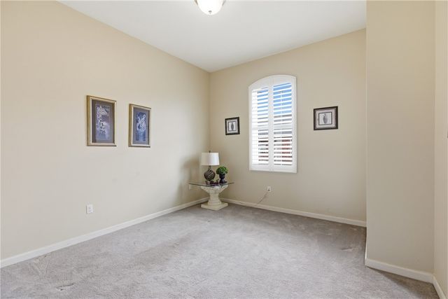 909 VALENTINA LN, Lower Burrell, PA 15068