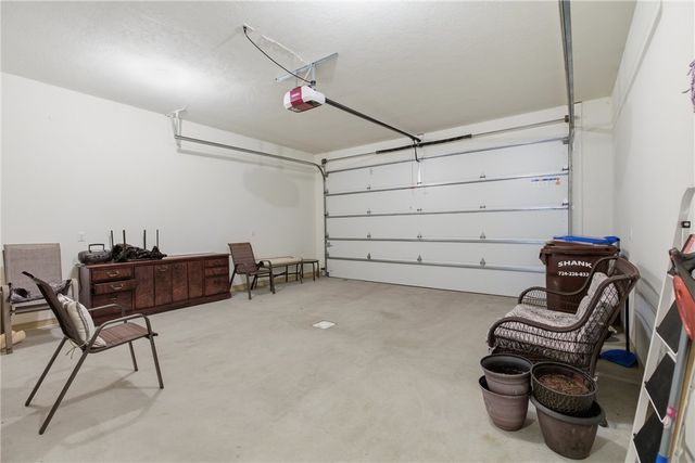 909 VALENTINA LN, Lower Burrell, PA 15068