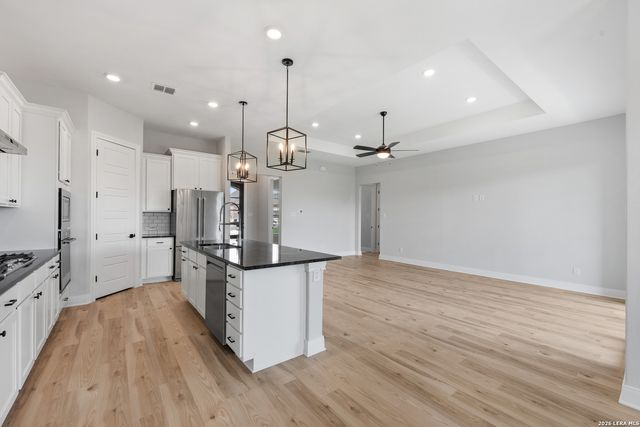 204 AZALEA ALY, Castroville, TX 78009