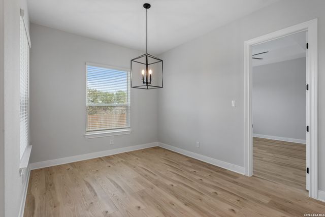 204 AZALEA ALY, Castroville, TX 78009