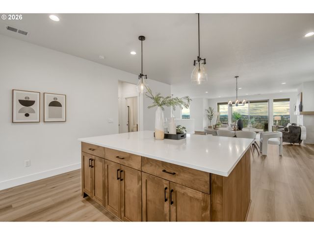 12125 Sw Turnagain Dr, Tigard, OR 97224