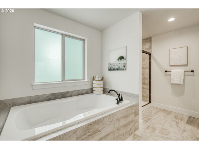 12125 Sw Turnagain Dr, Tigard, OR 97224