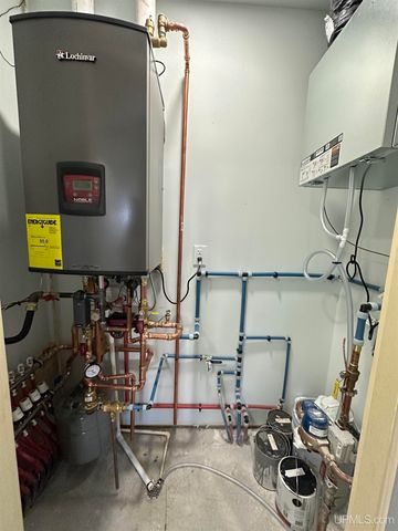 1705 S 21st Avenue, Escanaba, MI 49829