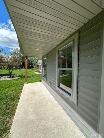 1705 S 21st Avenue, Escanaba, MI 49829