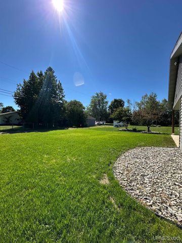 1705 S 21st Avenue, Escanaba, MI 49829