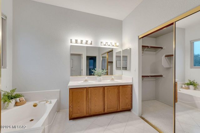 5252 E Timrod Street, Tucson, AZ 85711