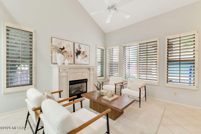 5252 E Timrod Street, Tucson, AZ 85711