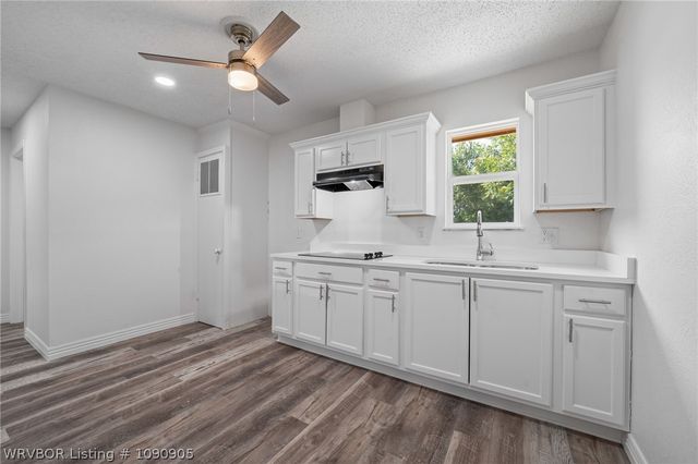 825 N 20th Street, Van Buren, AR 72956