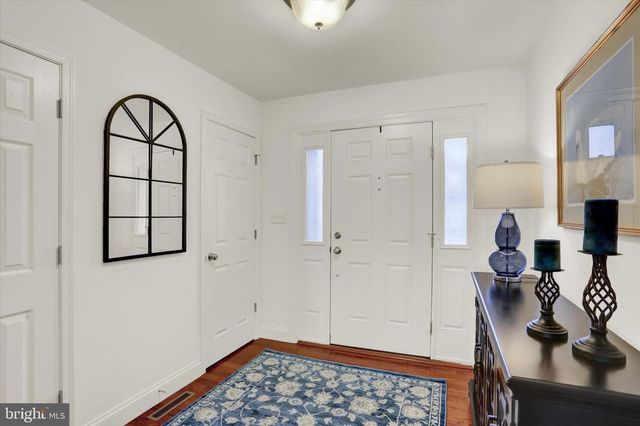 1739 HARALSON DRIVE, Mechanicsburg, PA 17055