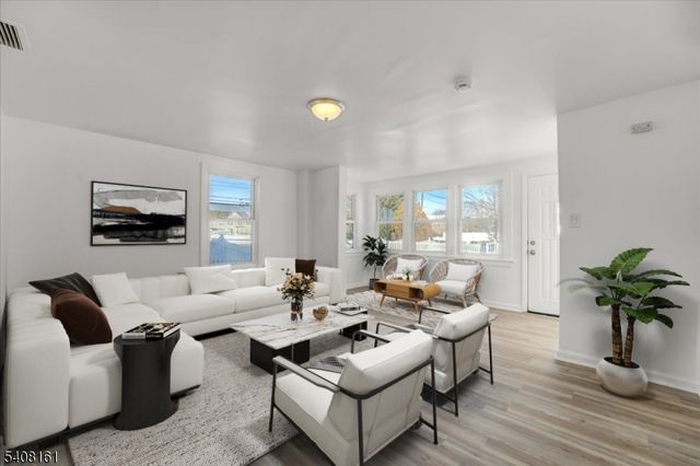 27 N 3Rd Ave, Manville Boro, NJ 08835