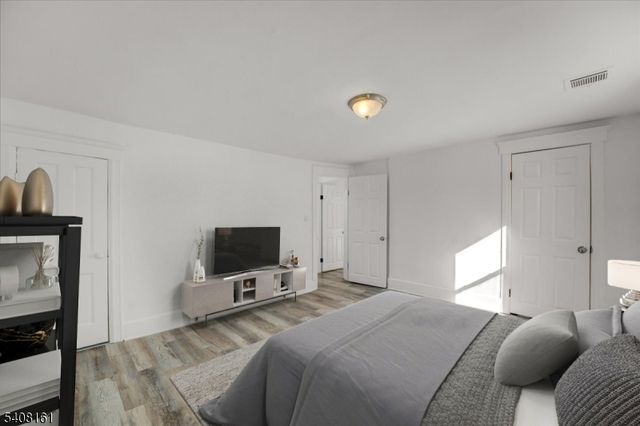 27 N 3Rd Ave, Manville Boro, NJ 08835