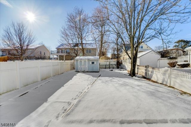 27 N 3Rd Ave, Manville Boro, NJ 08835