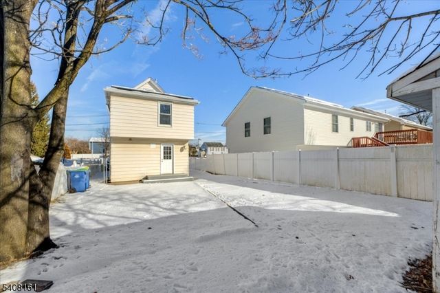 27 N 3Rd Ave, Manville Boro, NJ 08835