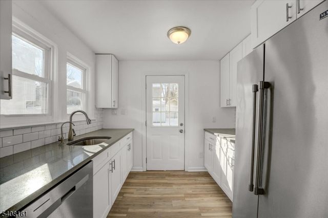 27 N 3Rd Ave, Manville Boro, NJ 08835