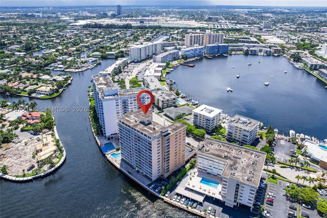 121 Golden Isles Dr 907, Hallandale Beach, FL 33009