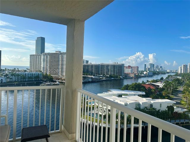 121 Golden Isles Dr 907, Hallandale Beach, FL 33009