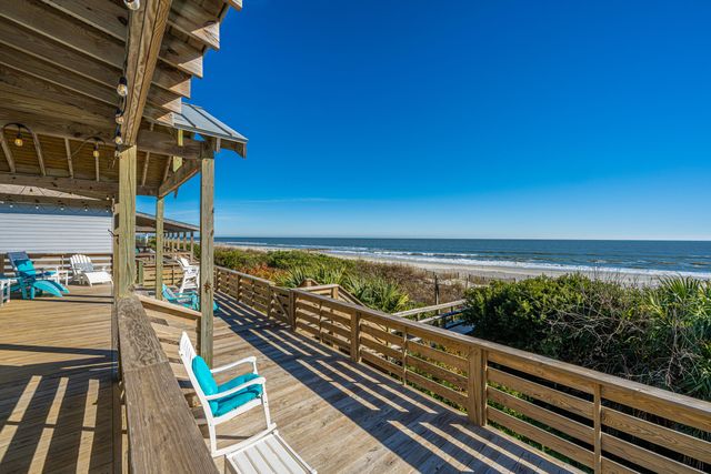 909 E Arctic Avenue, Folly Beach, SC 29439