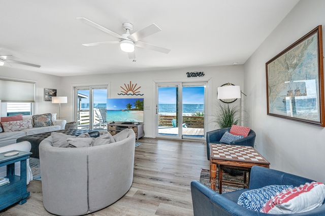 909 E Arctic Avenue, Folly Beach, SC 29439