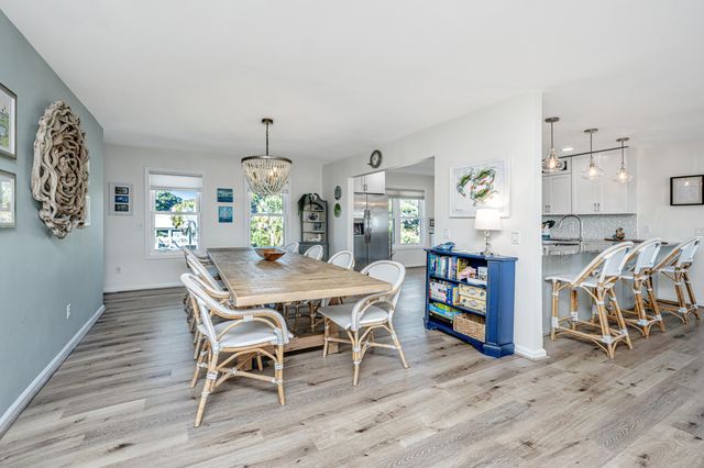 909 E Arctic Avenue, Folly Beach, SC 29439