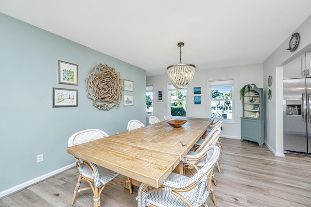 909 E Arctic Avenue, Folly Beach, SC 29439