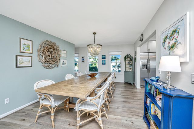 909 E Arctic Avenue, Folly Beach, SC 29439