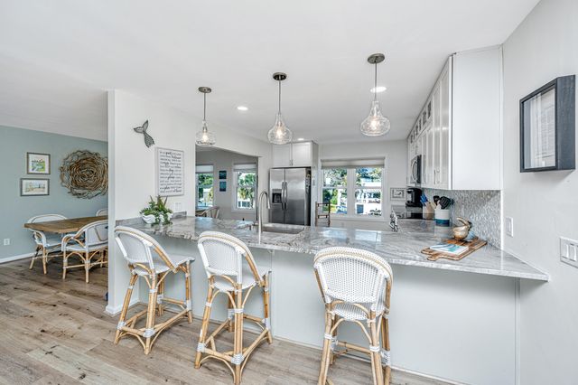 909 E Arctic Avenue, Folly Beach, SC 29439