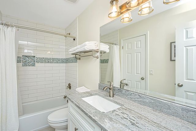 909 E Arctic Avenue, Folly Beach, SC 29439