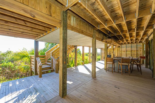 909 E Arctic Avenue, Folly Beach, SC 29439