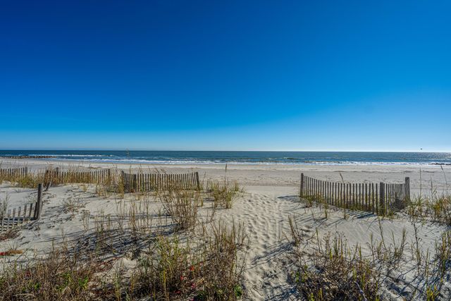 909 E Arctic Avenue, Folly Beach, SC 29439