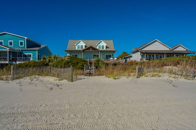 909 E Arctic Avenue, Folly Beach, SC 29439