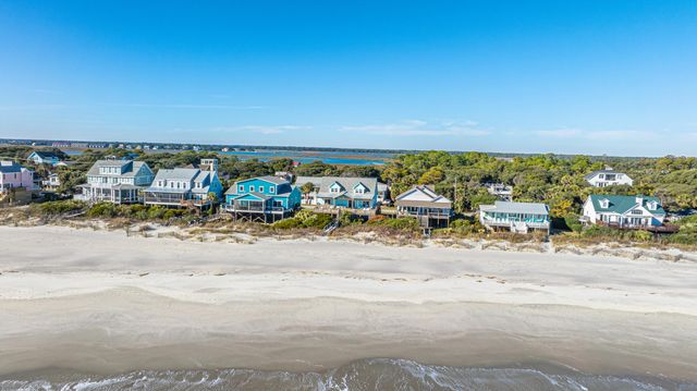 909 E Arctic Avenue, Folly Beach, SC 29439