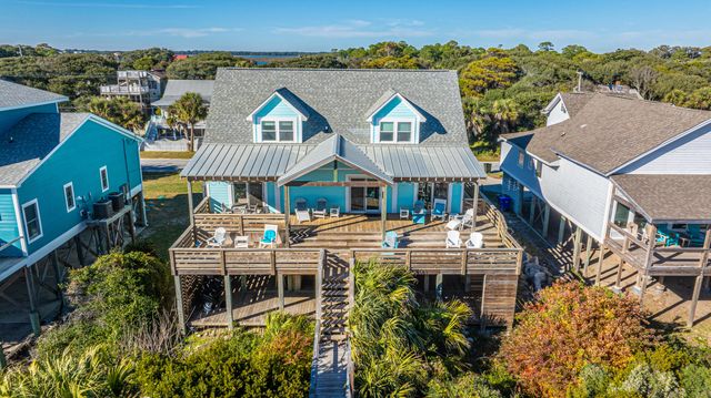 909 E Arctic Avenue, Folly Beach, SC 29439